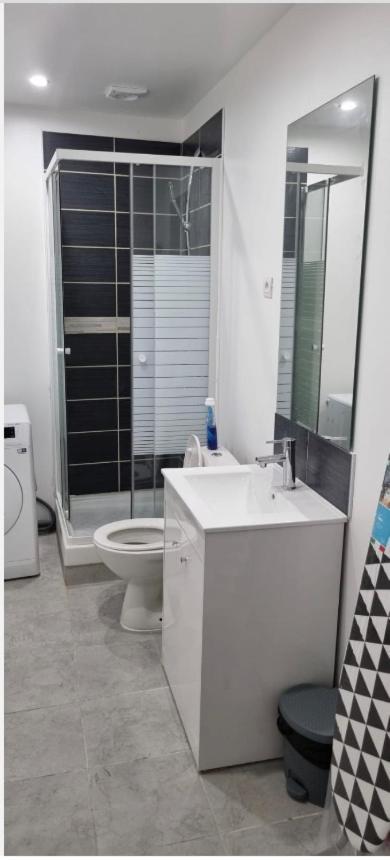 R1/Logement Proche De Paris - Villiers Le Bel 外观 照片